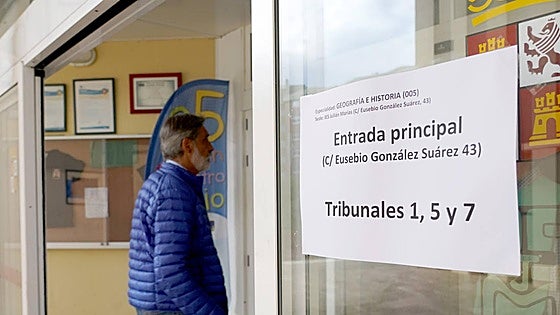 Más 26.000 opositores participan hoy en las pruebas para docentes en Castilla y León