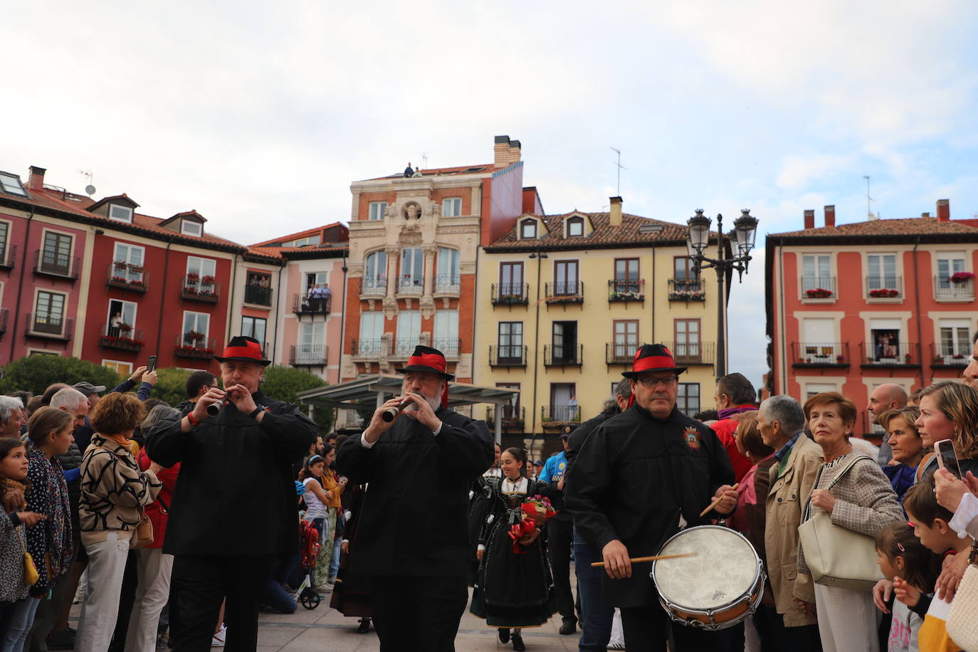 Así ha sido la proclamación de las reinas y damas de los Sampedros 2024