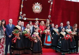 Un tuit de la alcaldesa sobre la Corte de Honor de los Sampedros ha desatado la polémica.