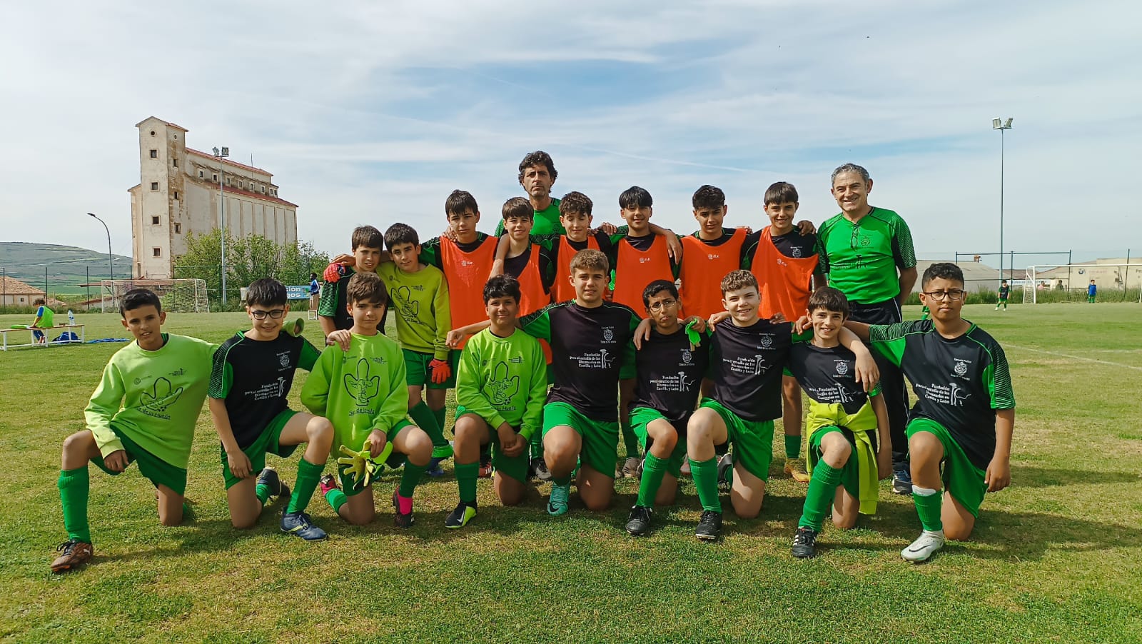 Imágenes de los diez años de la Escuela de Fútbol de Salas