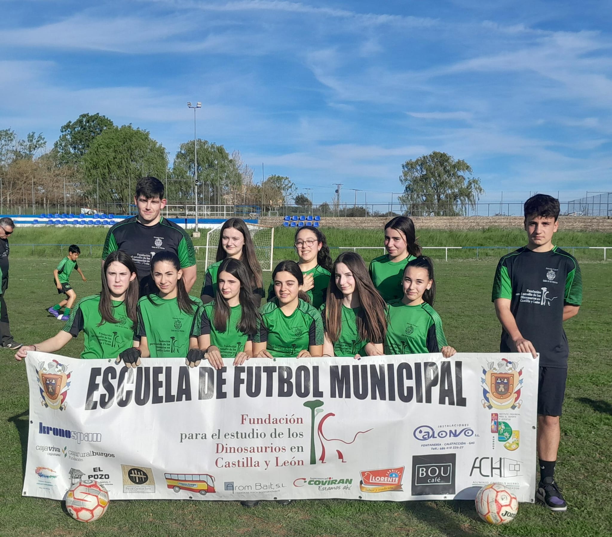 Imágenes de los diez años de la Escuela de Fútbol de Salas