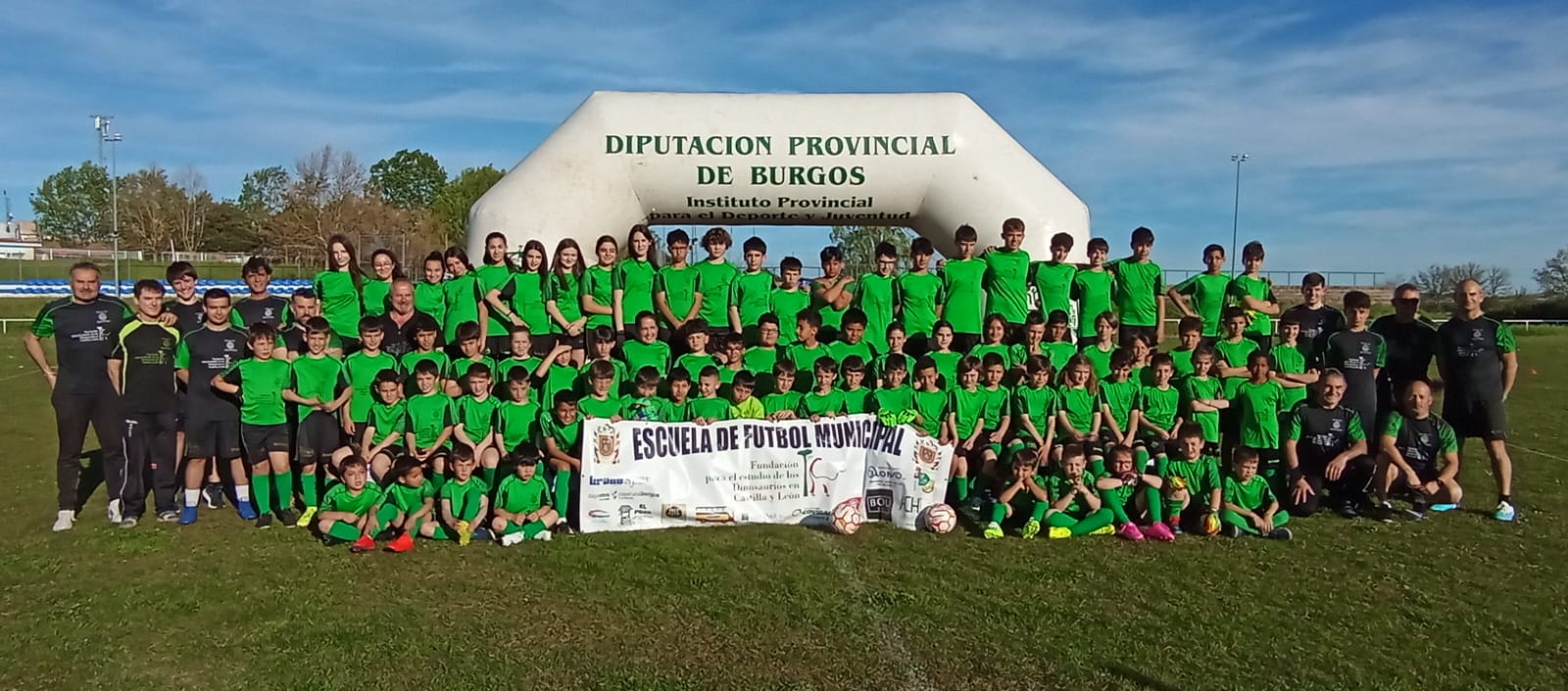 Imágenes de los diez años de la Escuela de Fútbol de Salas