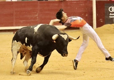 El concurso de recortes abre la feria taurina de Burgos