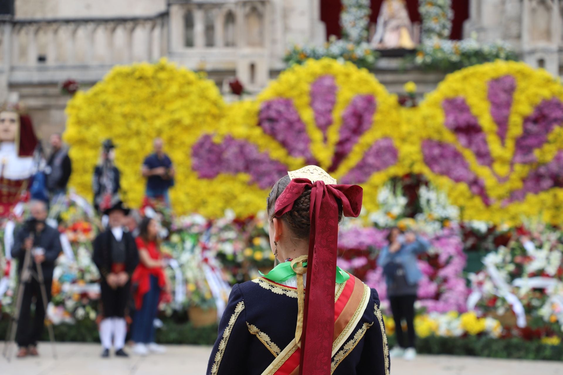 Así ha sido la Ofrenda Floral de los Sampedros en Burgos