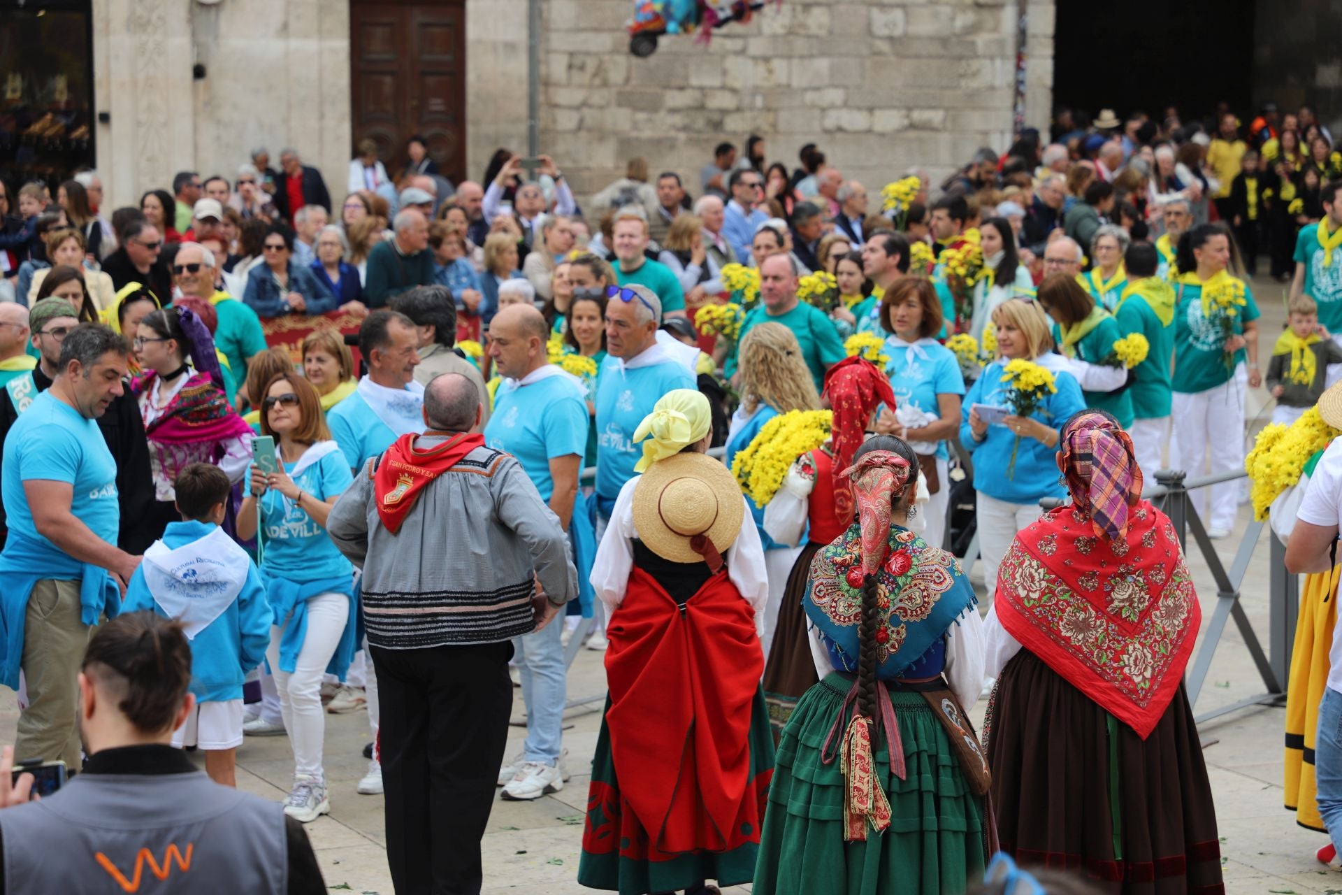 Así ha sido la Ofrenda Floral de los Sampedros en Burgos