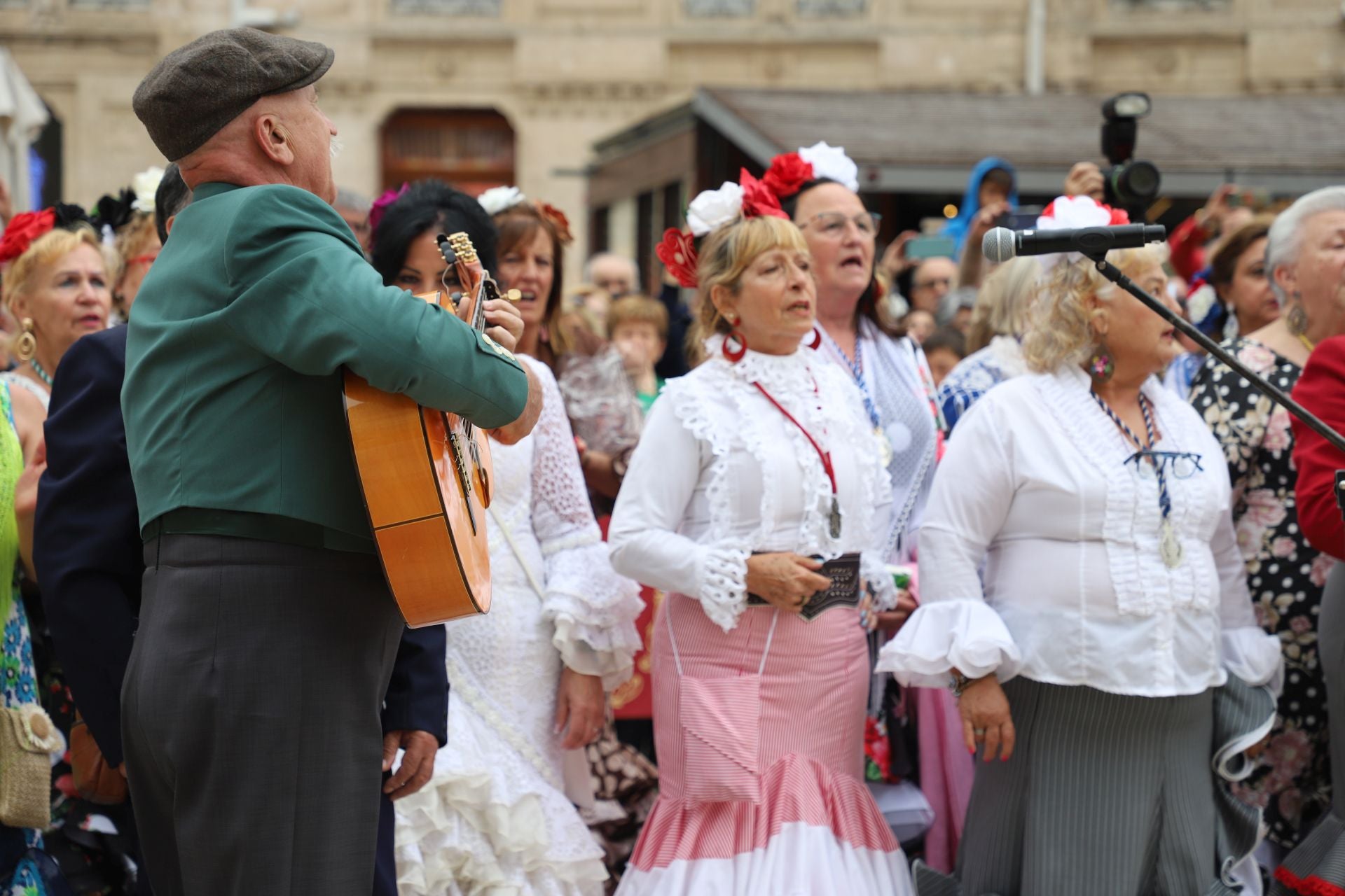 Así ha sido la Ofrenda Floral de los Sampedros en Burgos