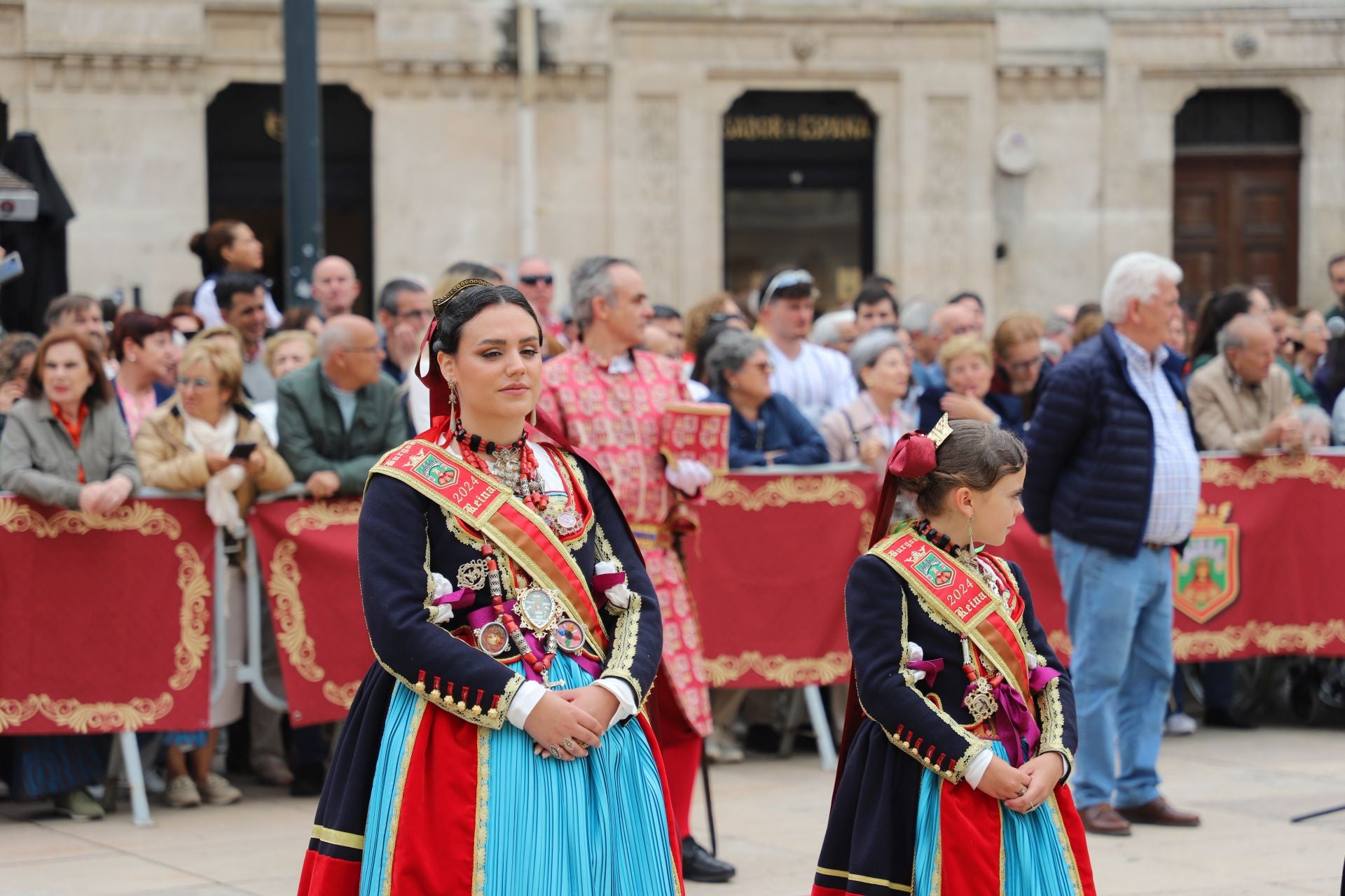 Así ha sido la Ofrenda Floral de los Sampedros en Burgos