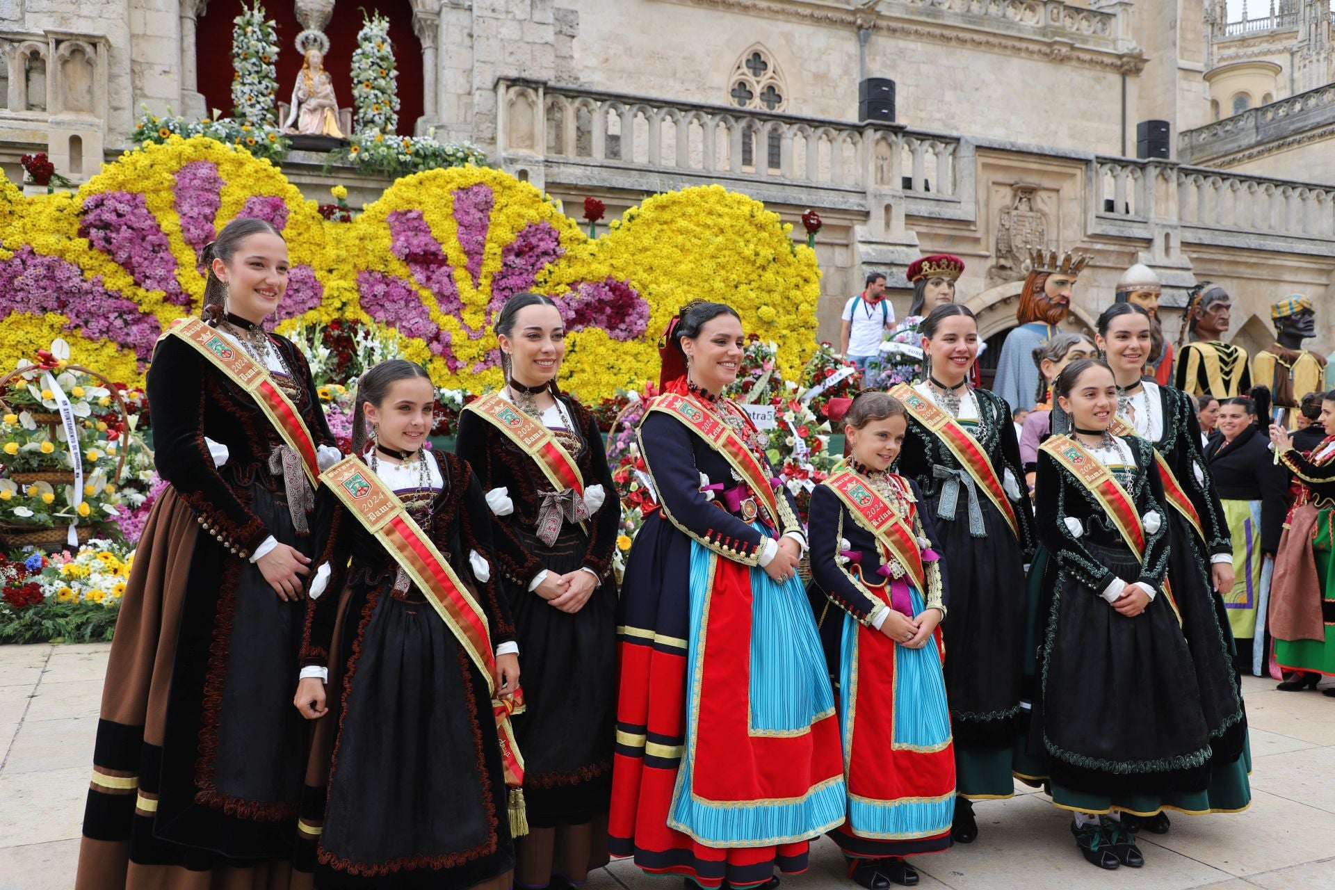 Así ha sido la Ofrenda Floral de los Sampedros en Burgos