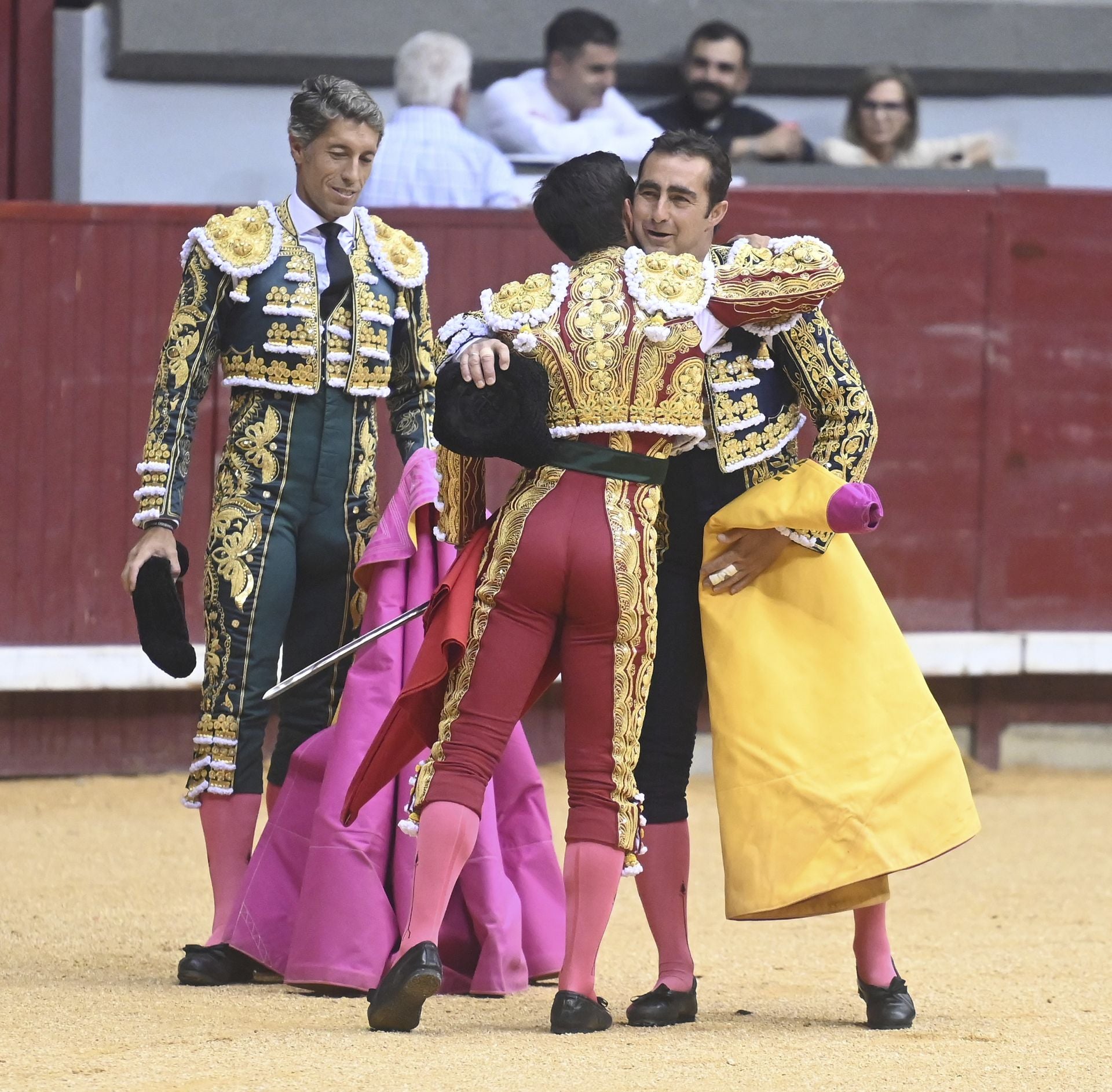 Algunas de las imágenes de la primera corrida de toros de los Sampedros