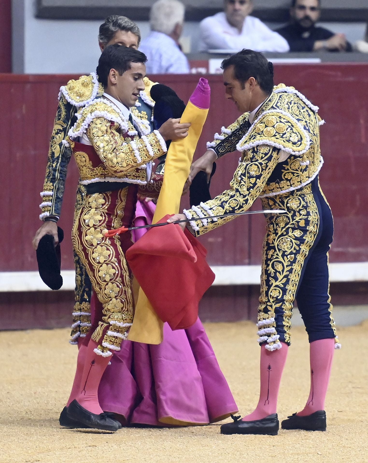 Algunas de las imágenes de la primera corrida de toros de los Sampedros