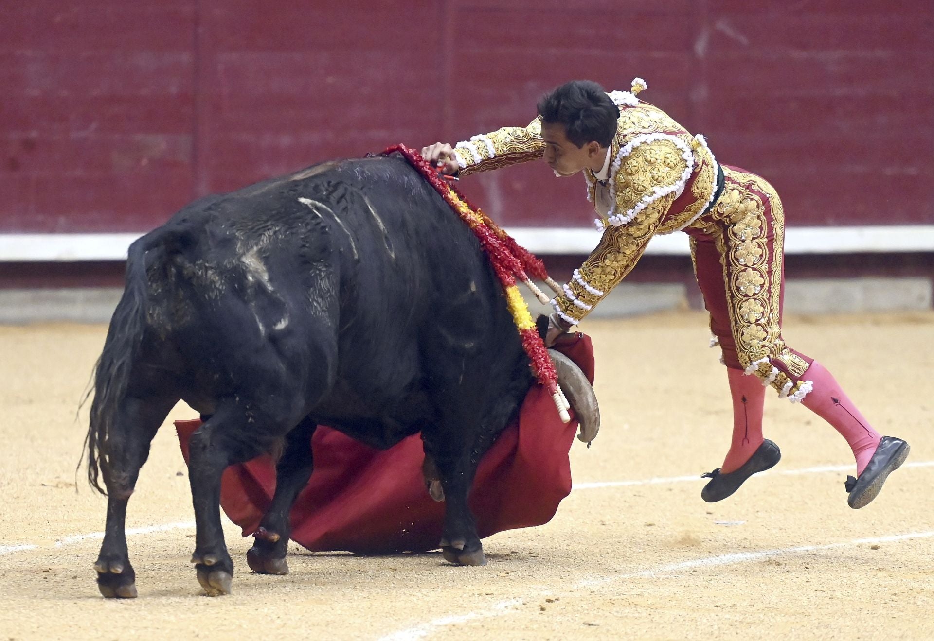 Algunas de las imágenes de la primera corrida de toros de los Sampedros