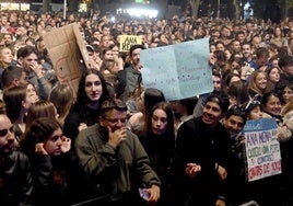 Fans de Ana Mena en el concierto de Burgos.