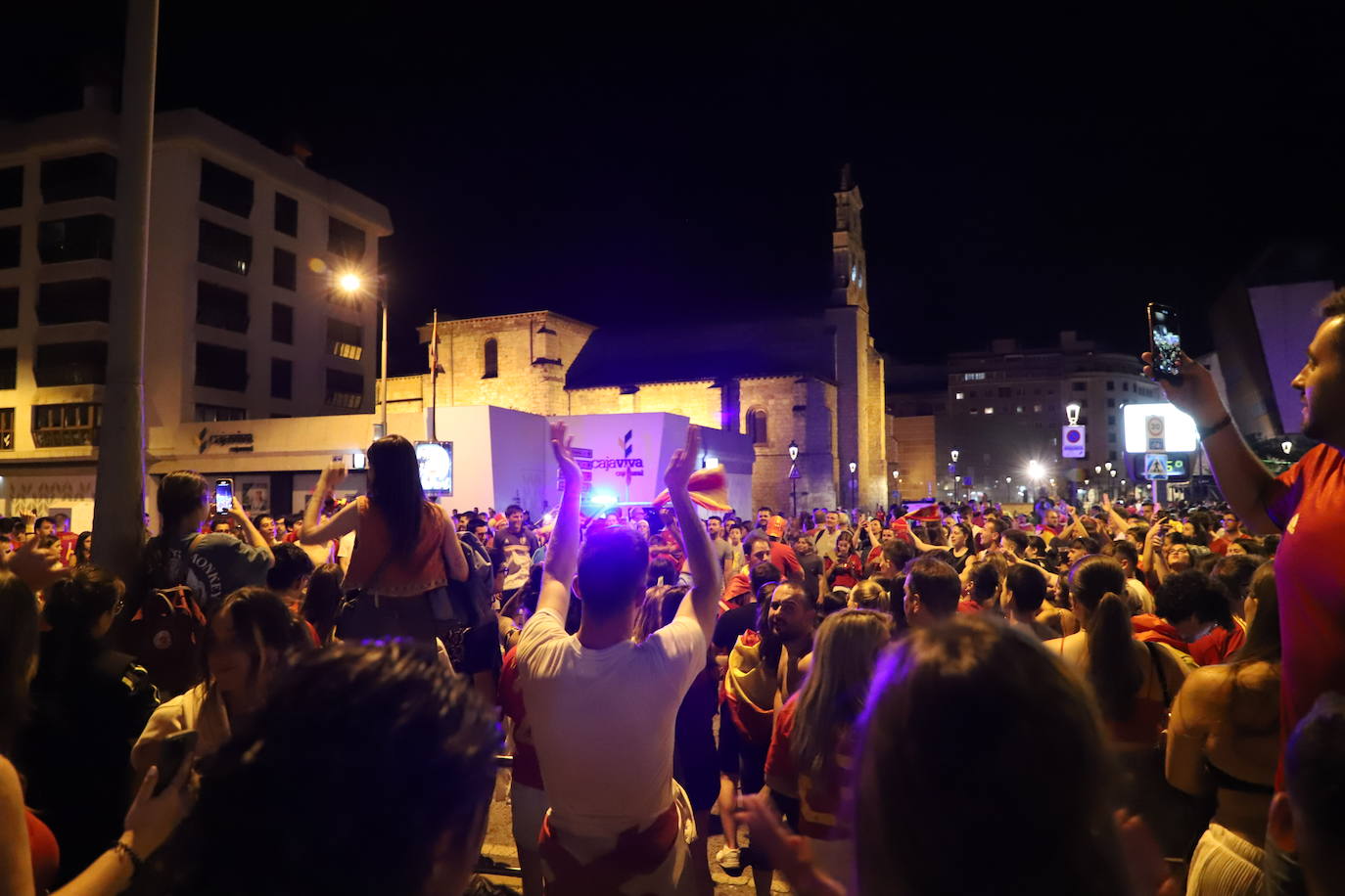 La celebración burgalesa de la victoria de España en la Eurocopa, en imágenes