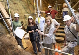 Visita de la reina Sofía al Yacimiento de Atapuerca.