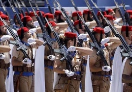 Desfile de Regulares en el Día de las Fuerzas Armadas.