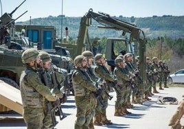 Foto de archivo de soldados formando en la base 'Cid Campeador' de Castrillo del Val.