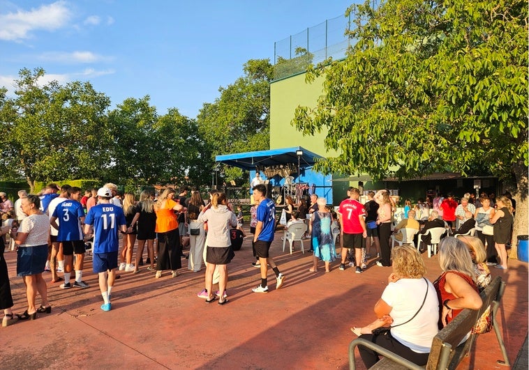 Fuentecaliente disfrutó de sus fiestas en torno a la Plaza Roja