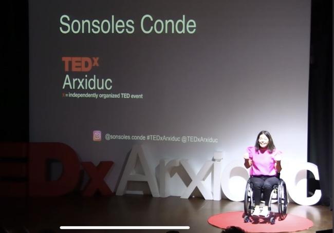 Charla TEDx «Somos Invisibles. Y tú ¿qué ves cuando me miras?