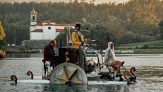 El piano flotante regresa a Arija con una propuesta de concierto sobre el agua a ritmo de jazz