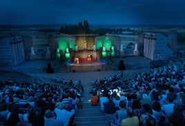 El festival celebrado en el teatro romano de Clunia Sulpicia no defraudó a un público entusiasmado.