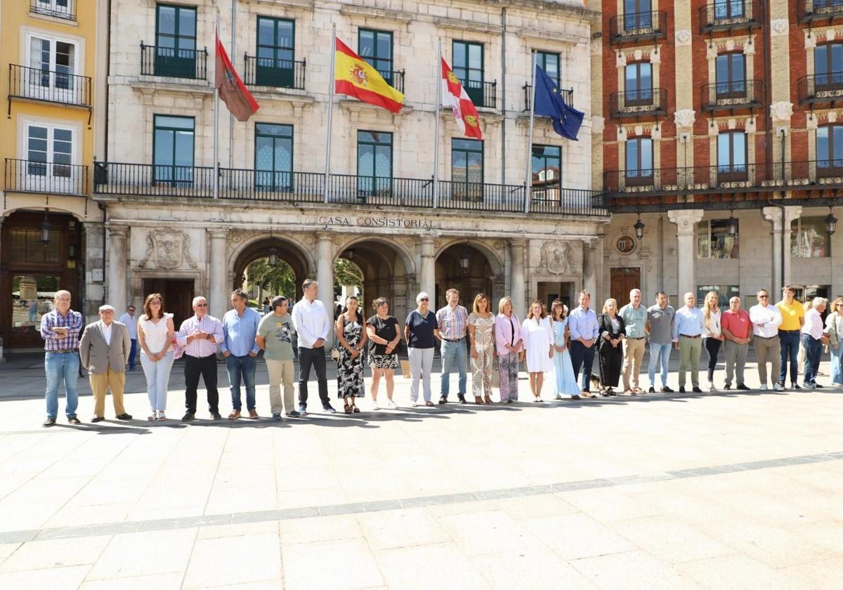 El Ayuntamiento de Burgos en contra de los recientes asesinatos machistas.