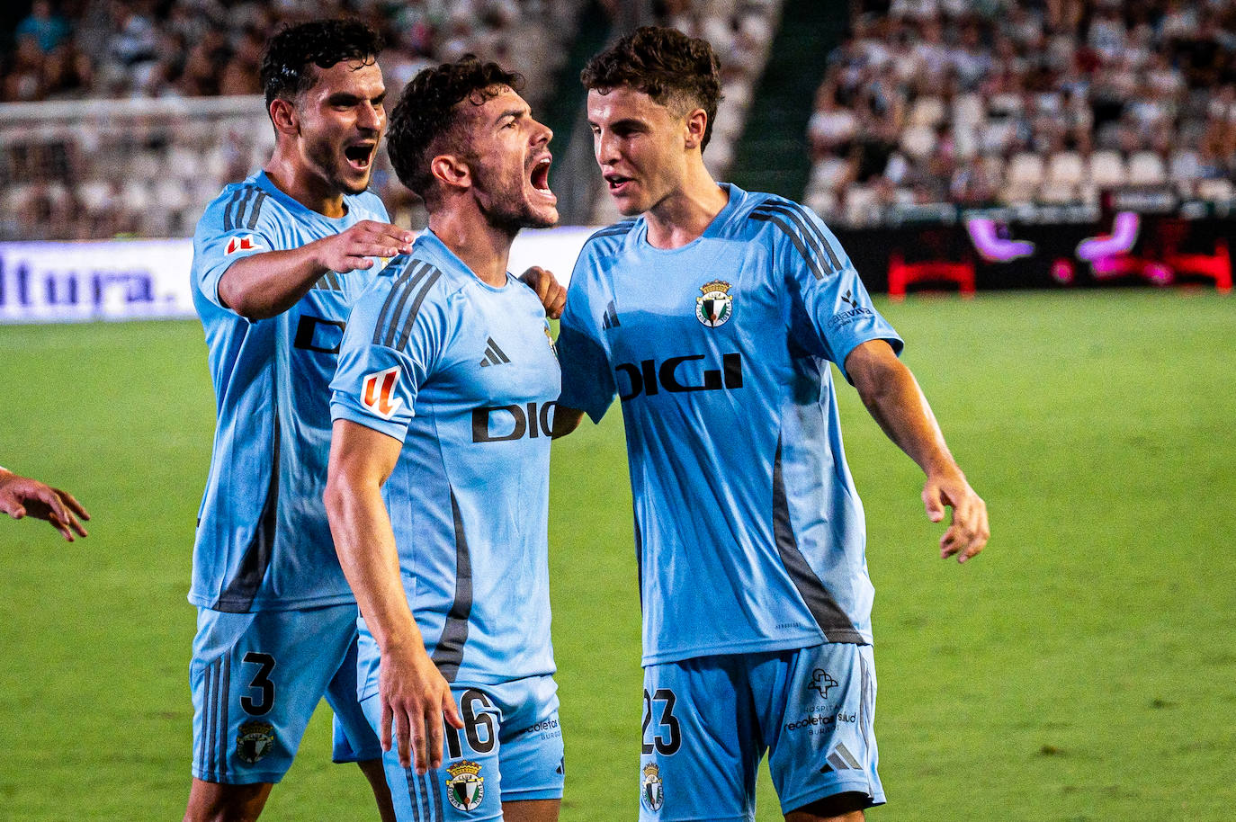 El partido entre el Córdoba CF y el Burgos CF, en imágenes