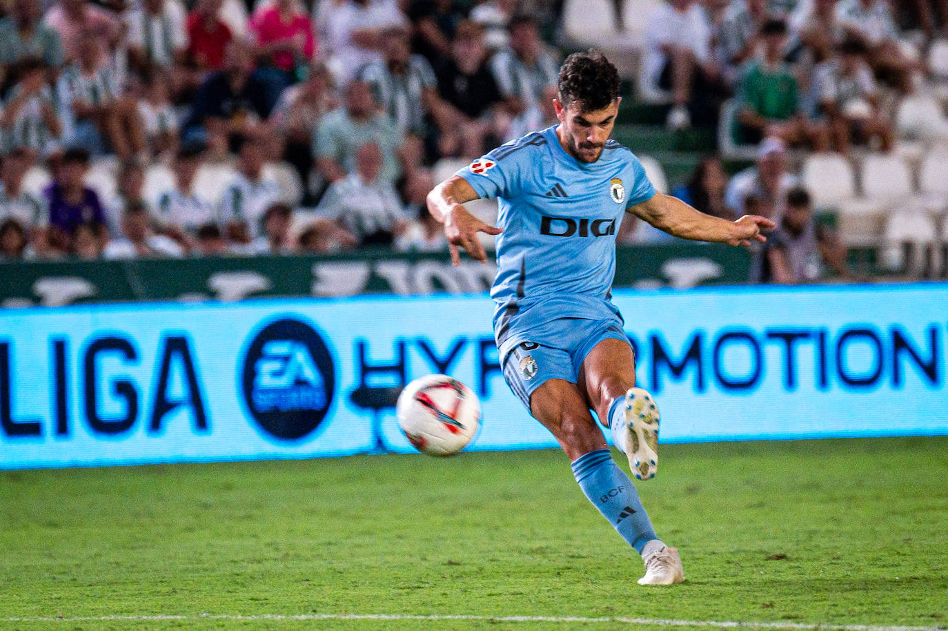 El partido entre el Córdoba CF y el Burgos CF, en imágenes