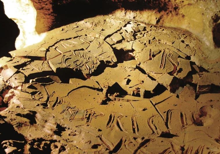 Inscripciones de la época romana realizados en el barro.