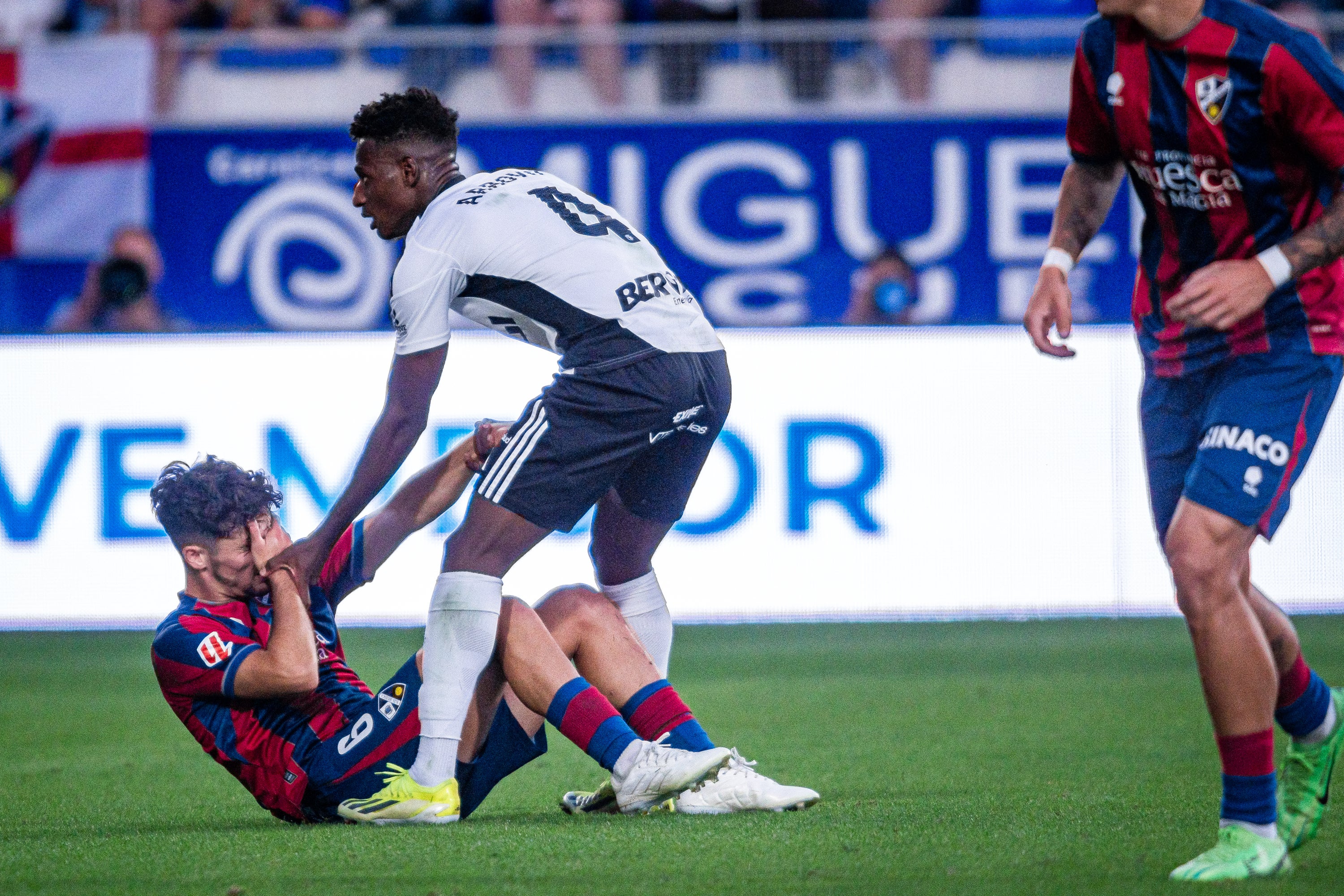 Así ha sido, en imágenes, la victoria del Burgos CF en Huesca