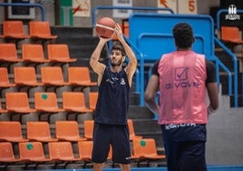 Álex Barrera, durante la pretemporada de 2023.