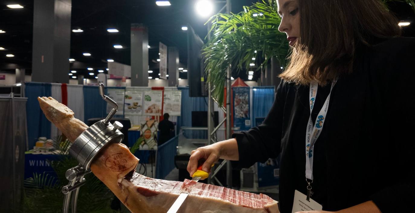 De Aranda a Miami para cortar jamón