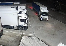 Imagen del robo de uno de los camiones.