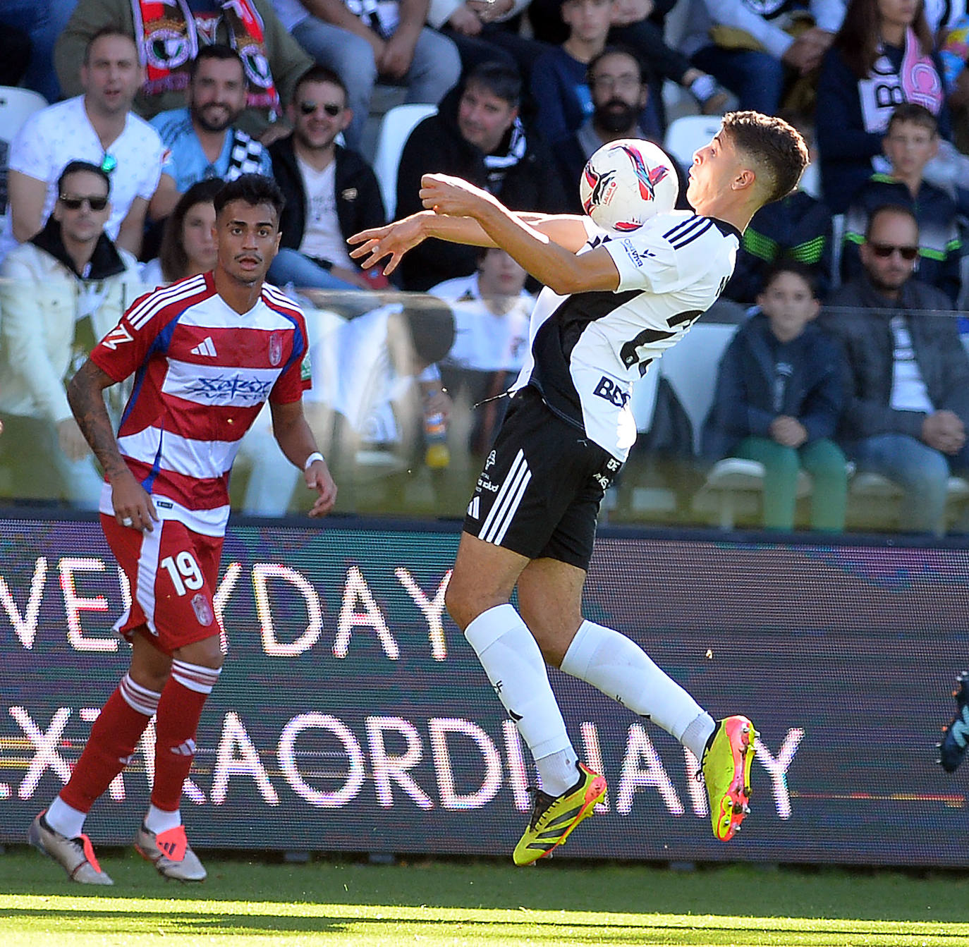 El Burgos CF - Granada CF, en imágenes