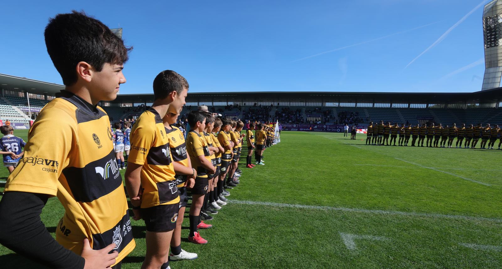 El Recoletas Burgos Caja Rural vuelve a alzar la Supercopa de España