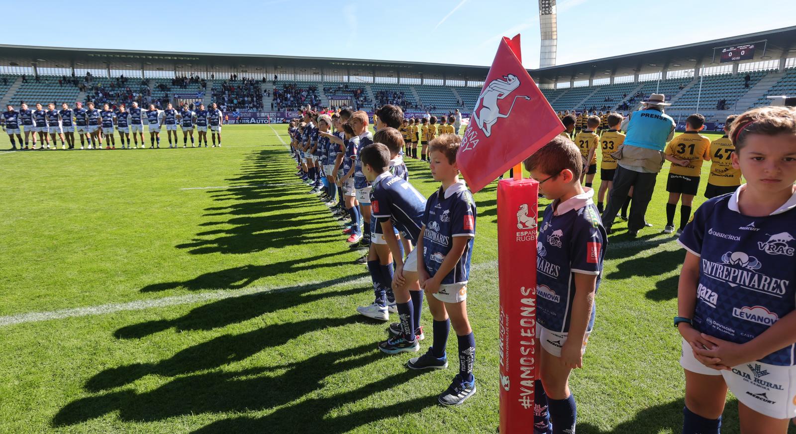 El Recoletas Burgos Caja Rural vuelve a alzar la Supercopa de España