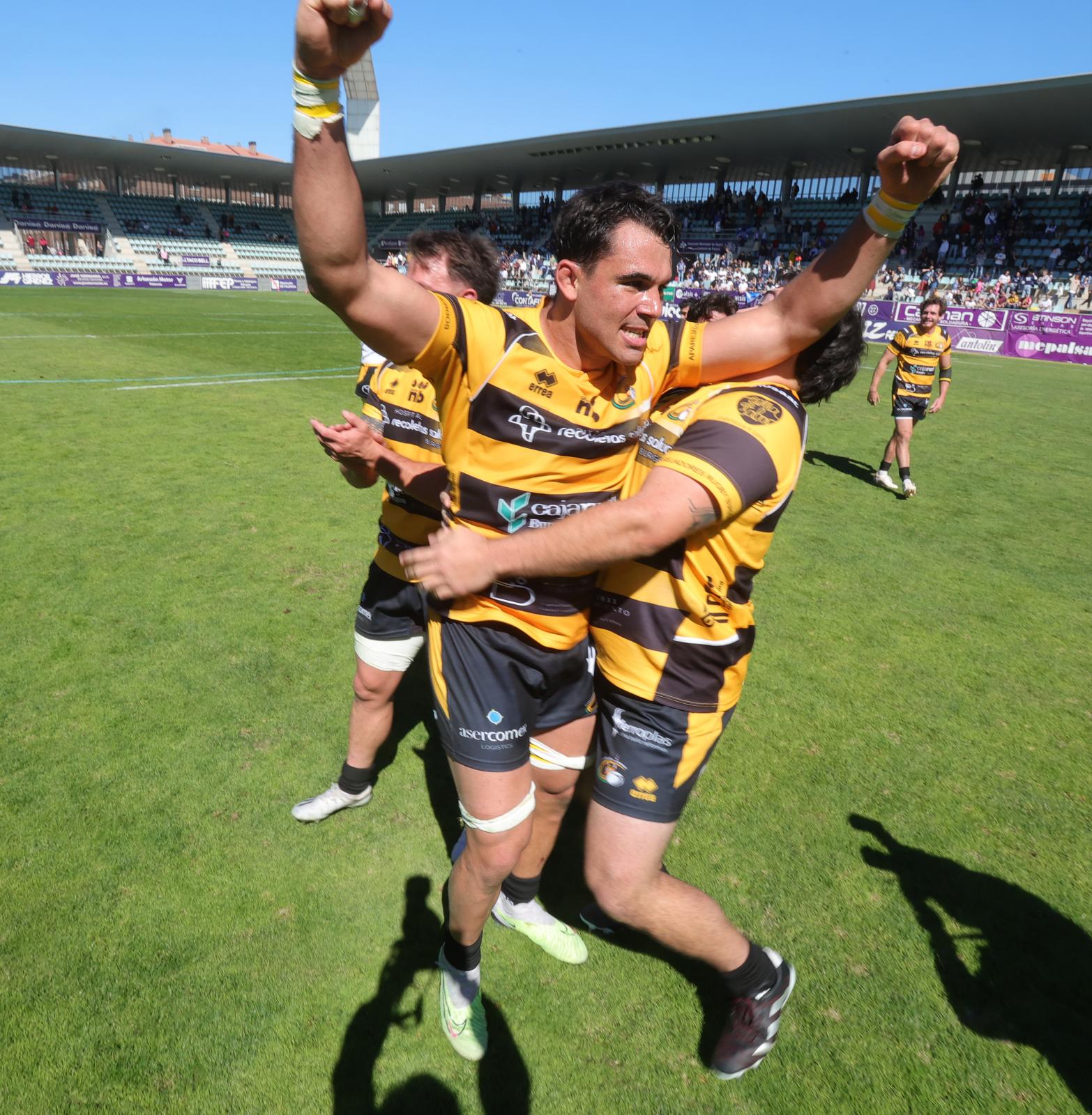 El Recoletas Burgos Caja Rural vuelve a alzar la Supercopa de España