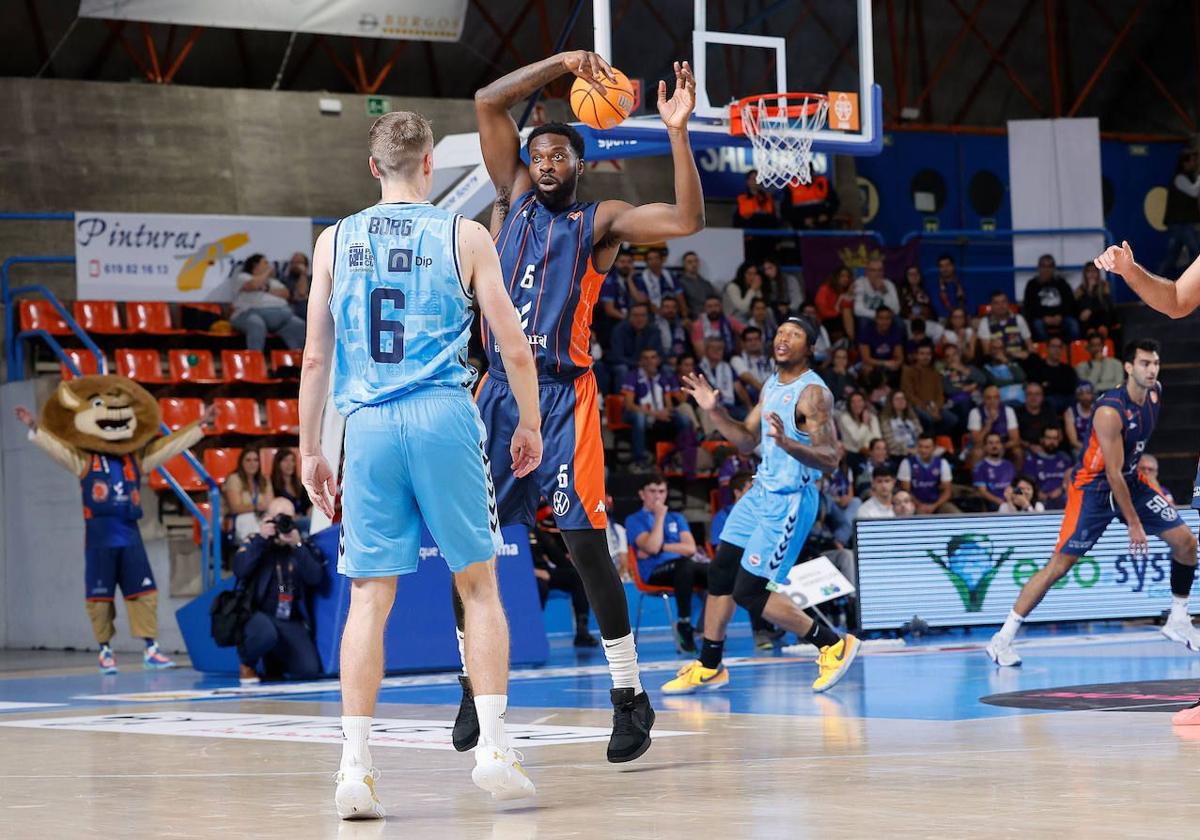 Imagen que enfrentó la pasada jornada al Tizona Burgos y al Palencia Baloncesto.