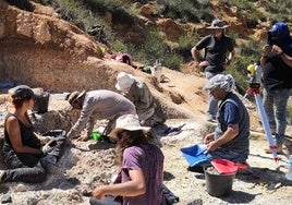 Trabajos de excavación en el yacimiento de Guefaït-4 (Marruecos).