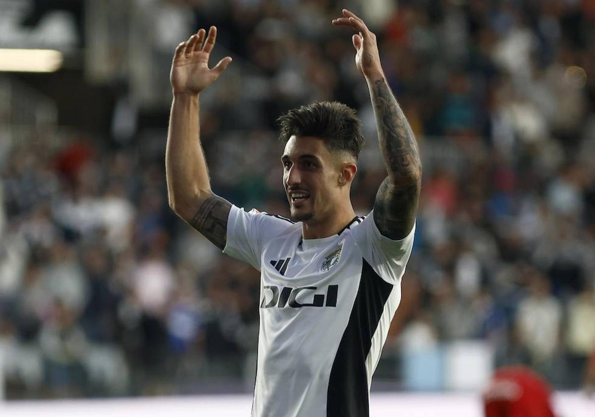 Álex Sancris, celebrando un gol en El Plantío.