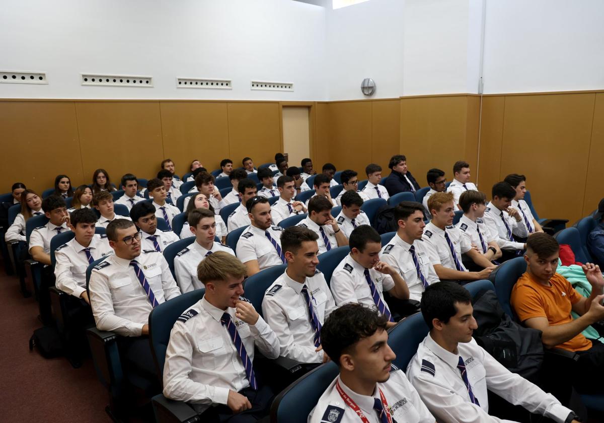 Inauguracion del curso de grado de Pilotos.