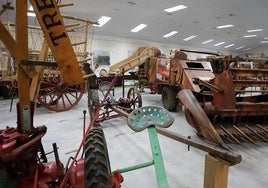 Piezas expuestas en el museo El hombre y la recolección en Modúbar.