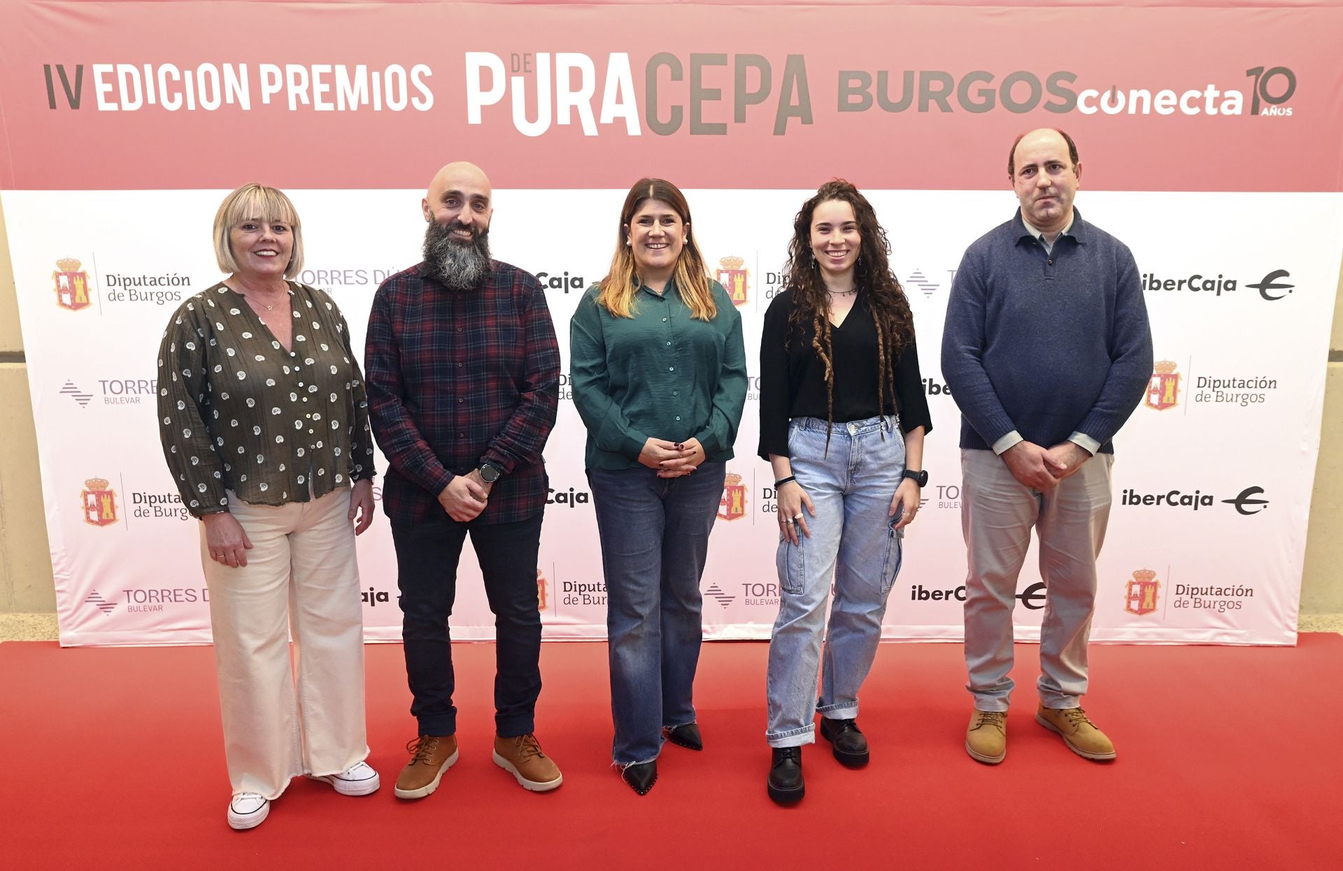 Trinidad García, Javier Moreno, Lucía Alonso, Patricia García y Javier Villar, de Hijos de Santiago Rodríguez.