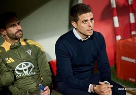 Alessio Lisci en una imagen de archivo en el banquillo del Mirandés.