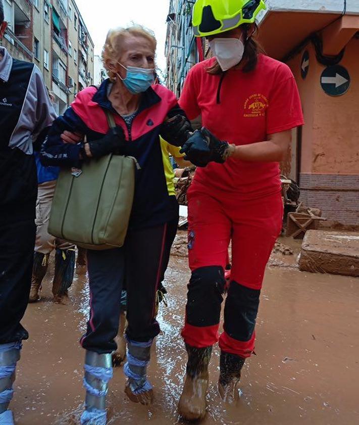 Imagen secundaria 2 - Labores del GREM en Valencia.