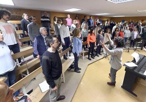 El Orfeón Burgalés durante un ensayo.