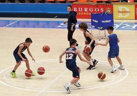 Entrenamiento de las categoriías inferiores del Tizona Burgos.