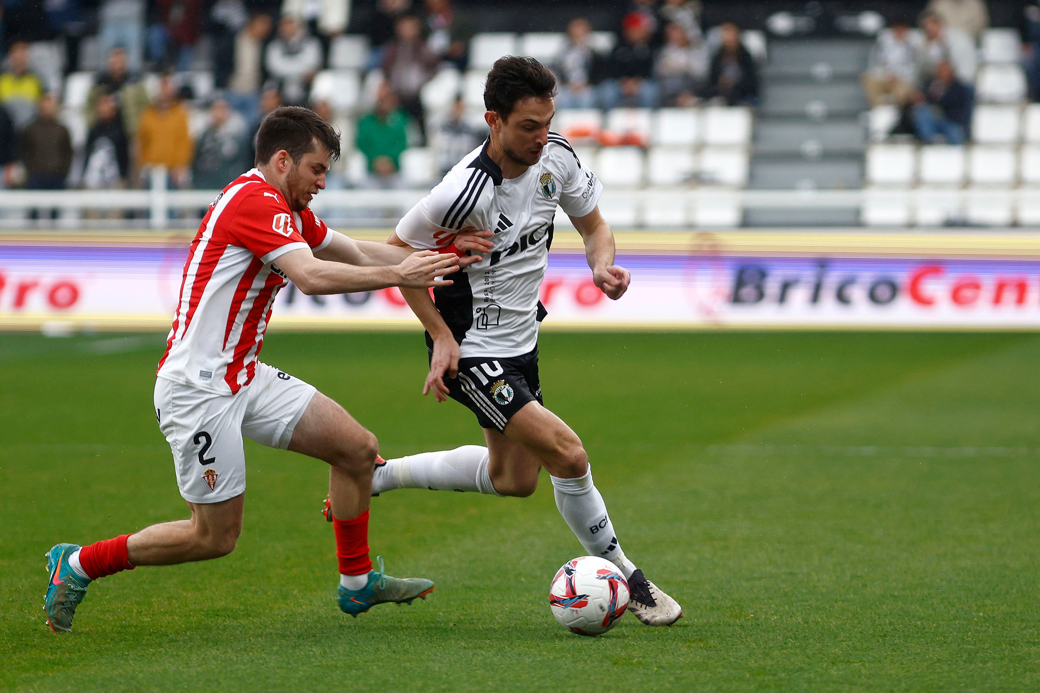 Así ha sido, en imágenes, la derrota del Burgos CF ante el Sporting