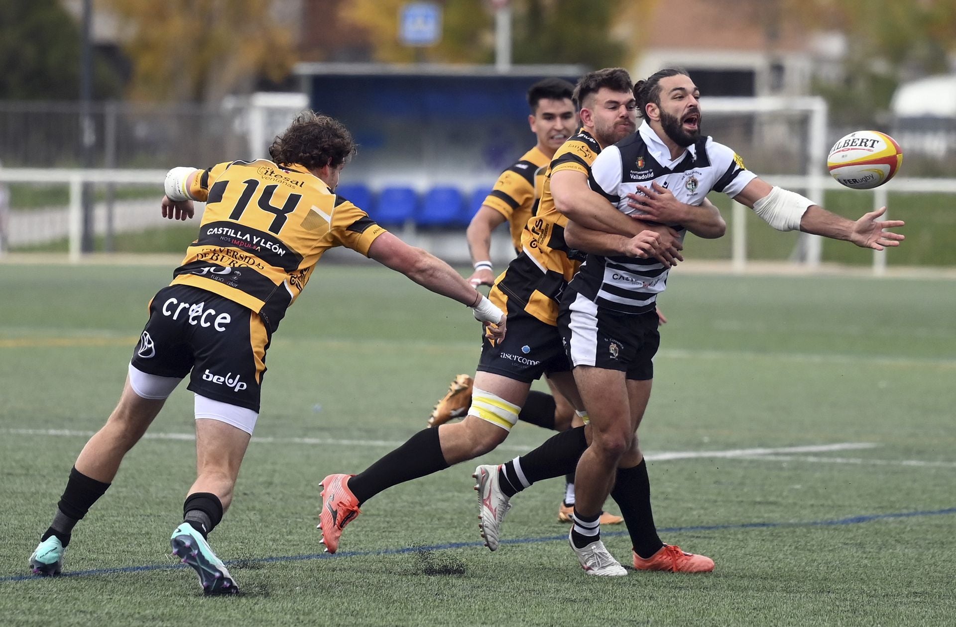 El partido del Recoletas Burgos Caja Rural frente a El Salvador, en imágenes