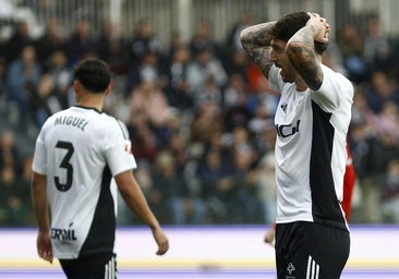 El escaso bagaje ofensivo de los delanteros condena al Burgos CF a la zona peligrosa