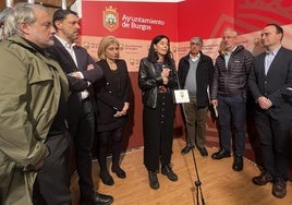 Representantes de las entidades sociales tras la reunión fallida con PP y Vox en el Ayuntamiento.